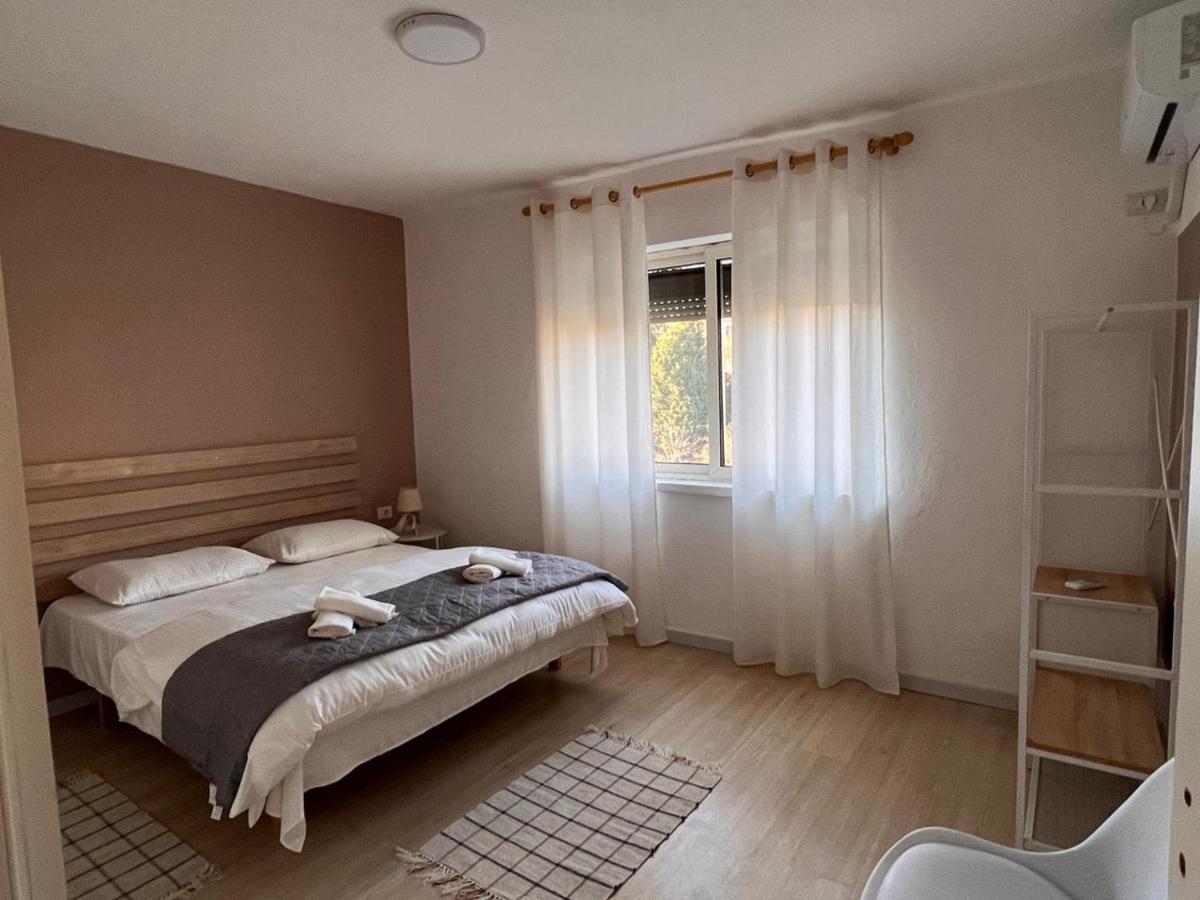 Centre Apartment In ชโคเดอร์ ภายนอก รูปภาพ